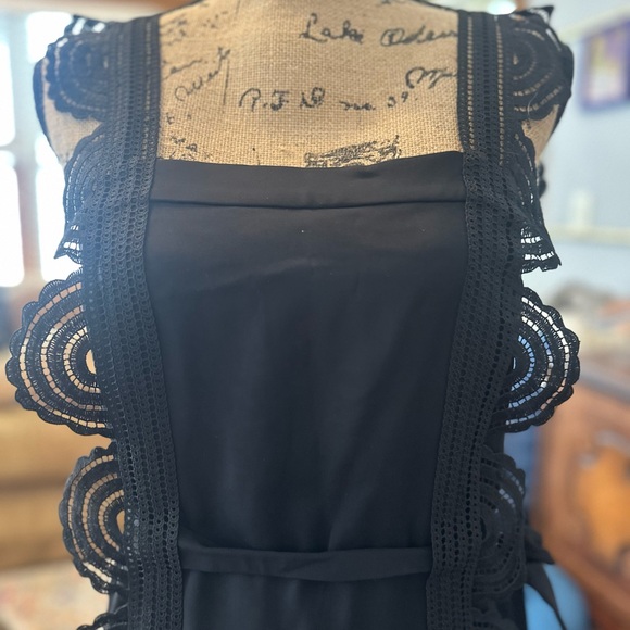 Lover Black Strapless Dress with Lace Accents. Size 2. Like 🆕 - Picture 13 of 13